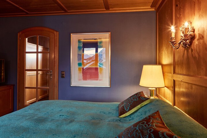 Room 42 of 95