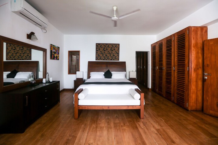 Room 15 of 43