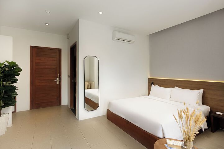 Room 48 of 96