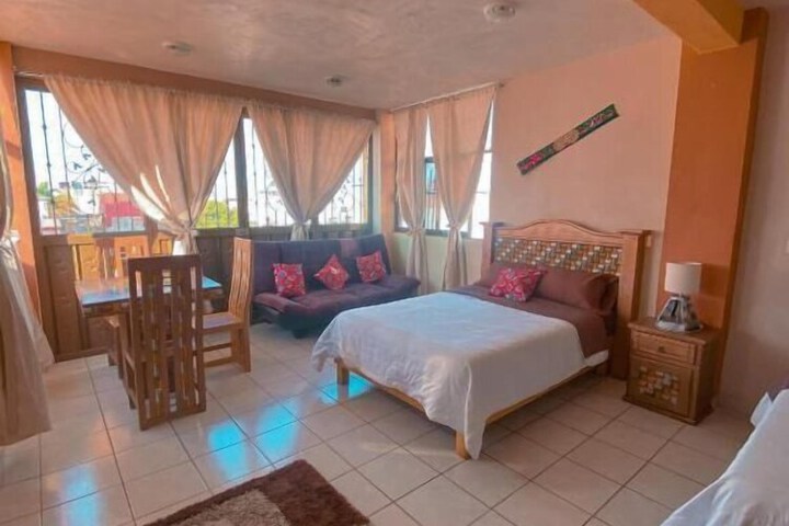 Room 9 of 33