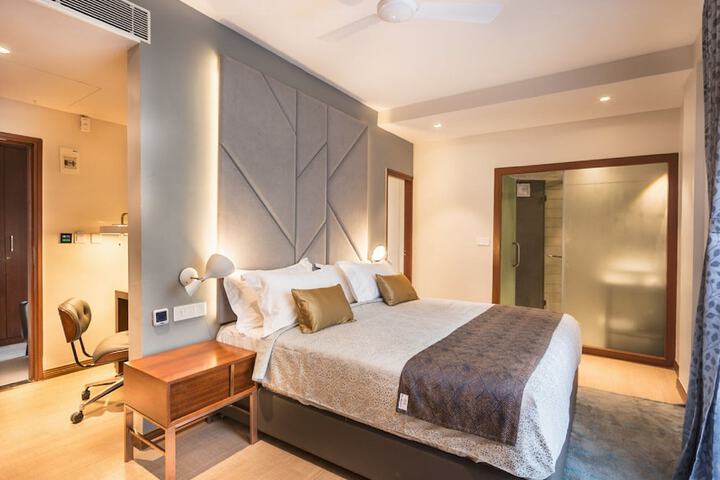 Room 5 of 23