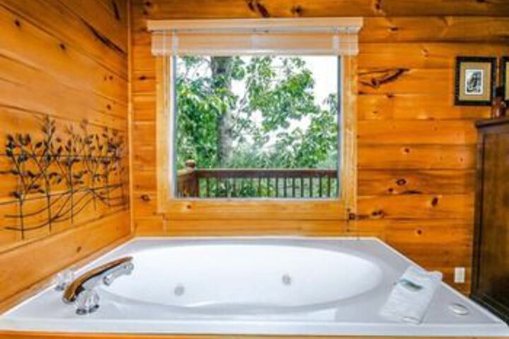 Hot Tub 11 of 14