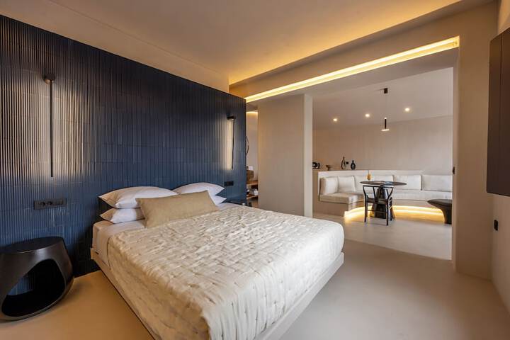 Room 33 of 117