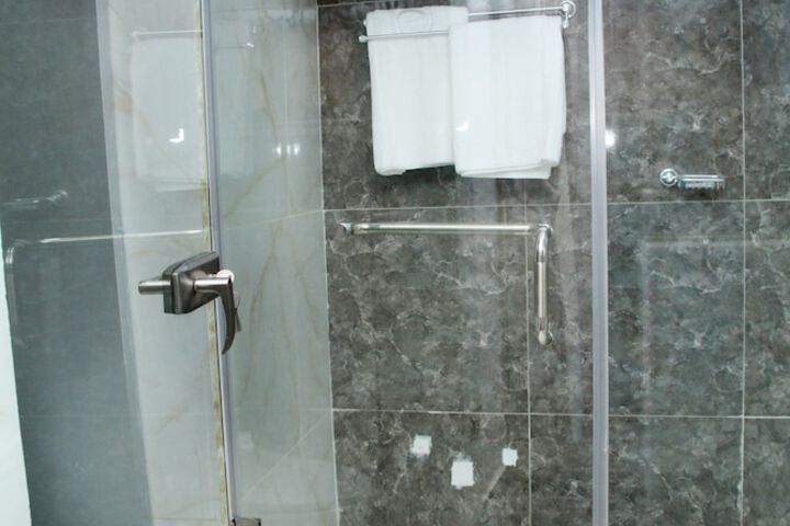 Room 20 of 23
