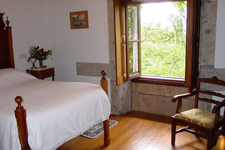 Room 4 of 38