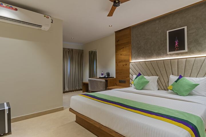 Room 15 of 35