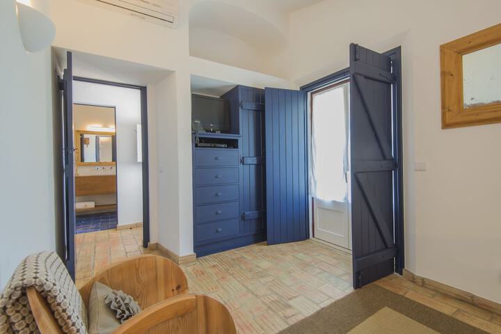 Room 61 of 179