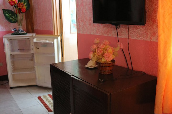 Room 27 of 63