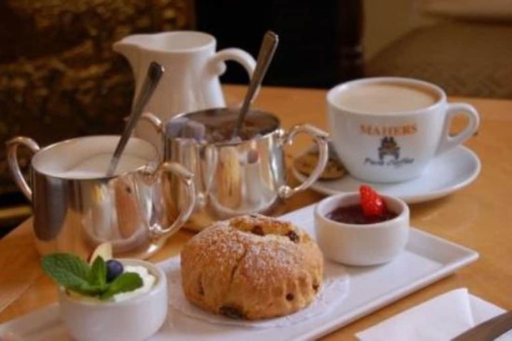 Breakfast/Coffee Service 32 of 44