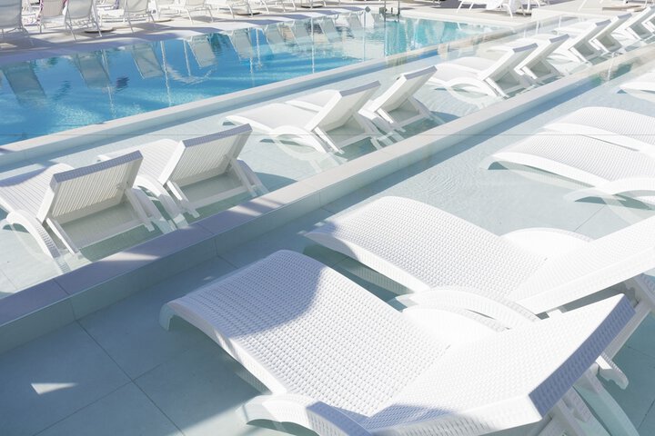 Pool 145 of 282