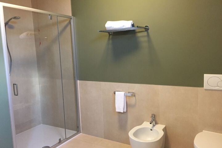 Room 7 of 40
