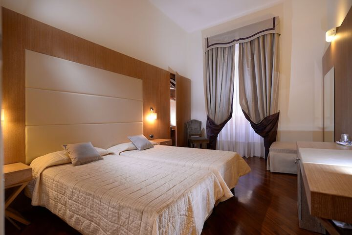 Room 8 of 39