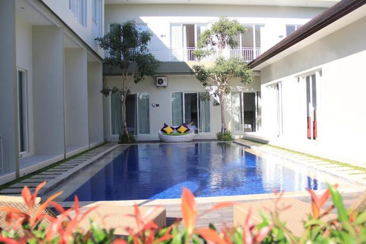 The Vinhill Hotel