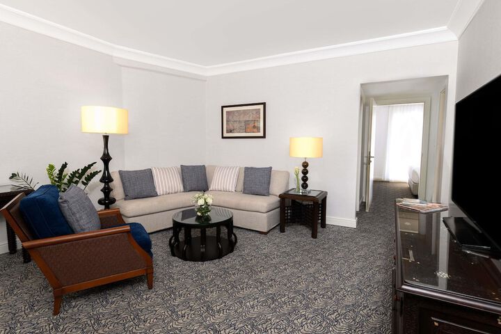 Room 34 of 195