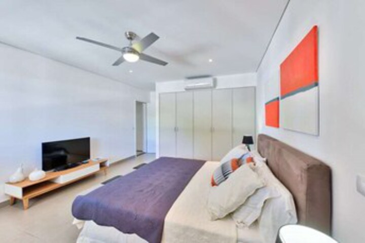 Room 16 of 20
