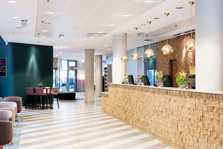 Guest Lobby