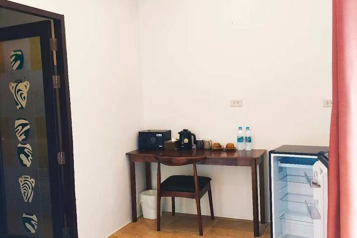 Room 5 of 19