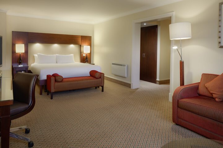 Room 17 of 204