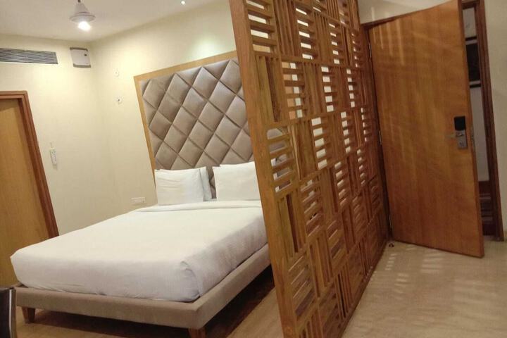 Room 7 of 58