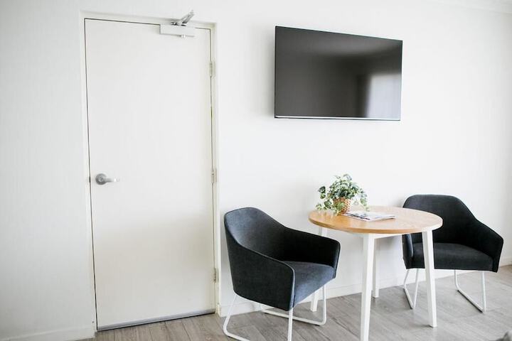 Room 14 of 33