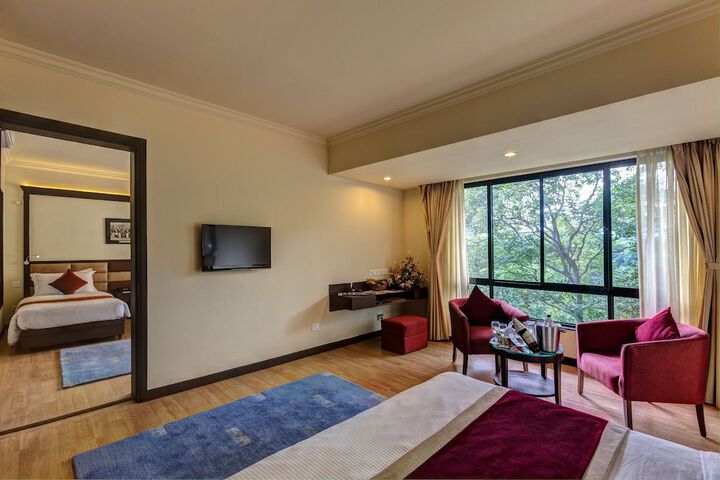Room 7 of 93
