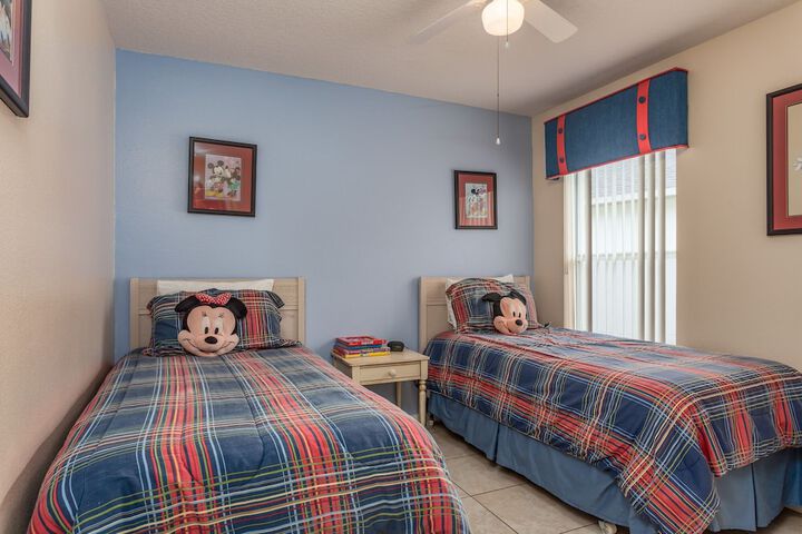 Room 7 of 27