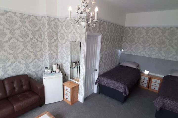 Room 3 of 56