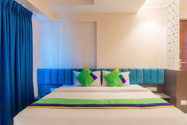 Room 9 of 51