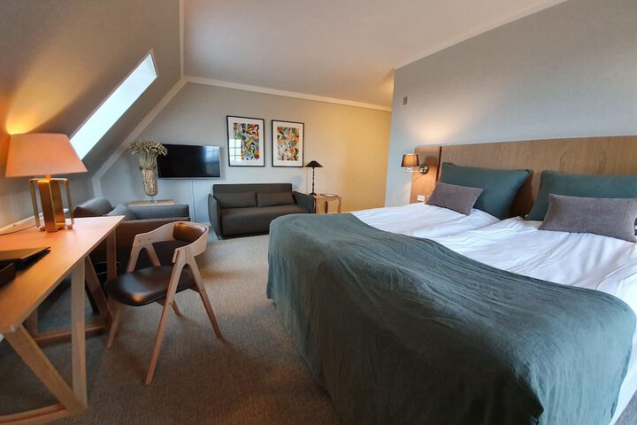 Room 10 of 53