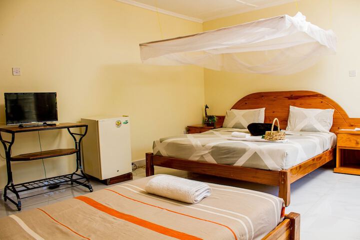 Room 7 of 19