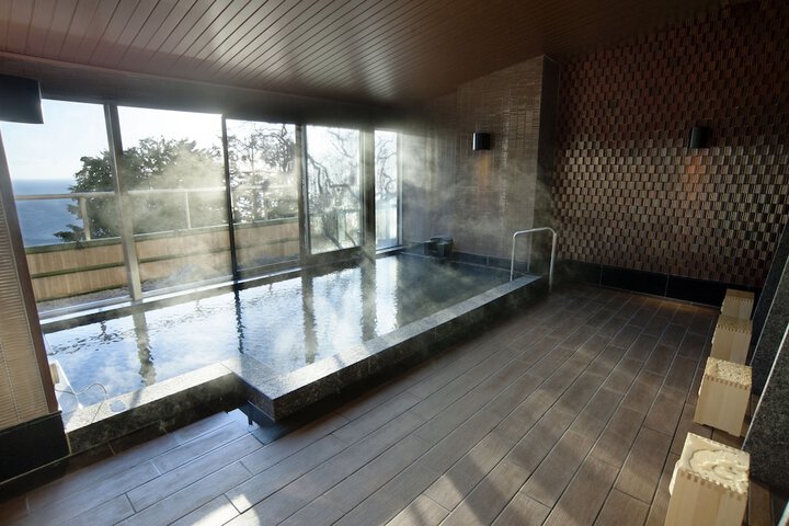Pool 15 of 32