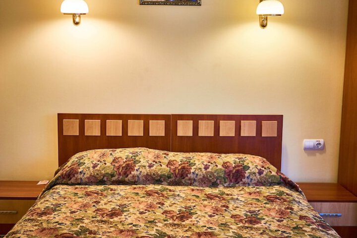 Room 10 of 44