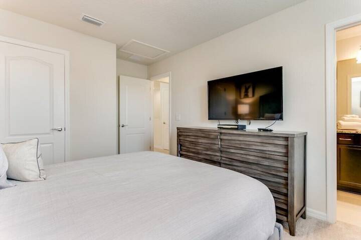 Room 12 of 57