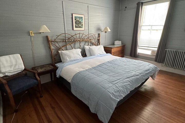 Room 8 of 31