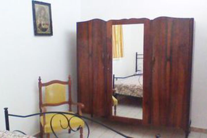 Room 11 of 20