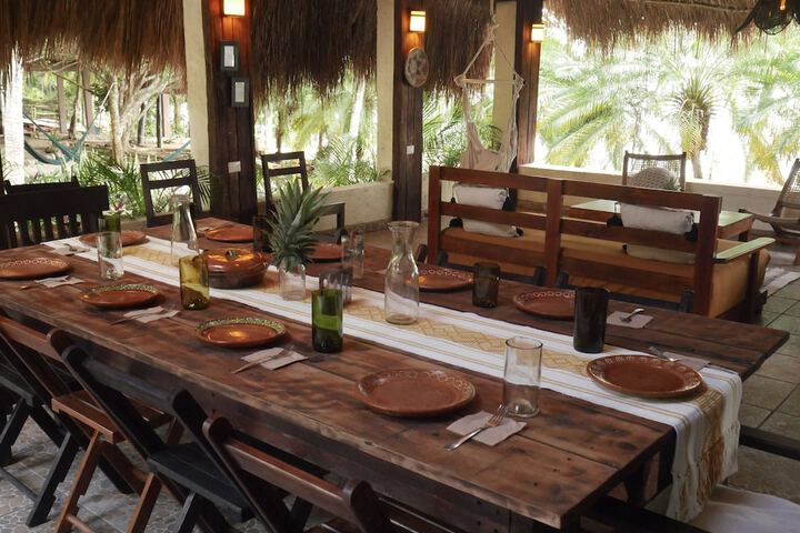 Dining 59 of 98