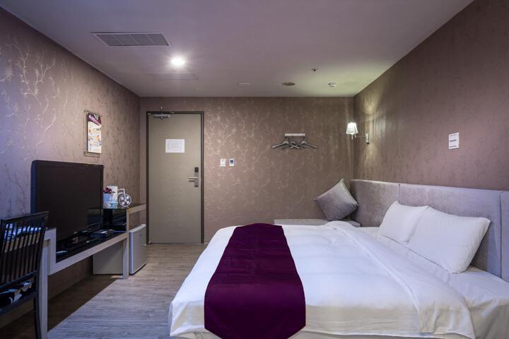 Room 19 of 41