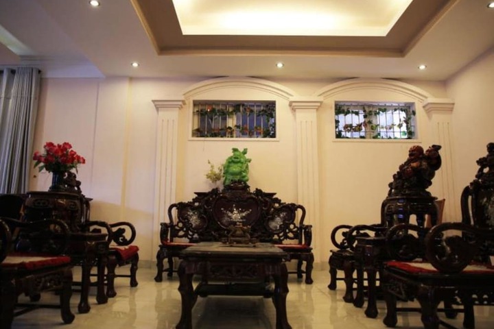 Guest Lobby