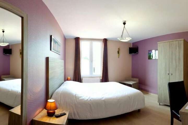 Room 10 of 34