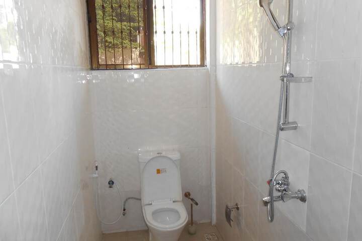 Room 14 of 30