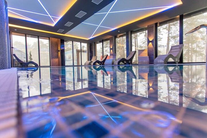 Pool 34 of 78