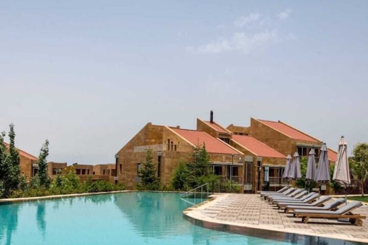 Oakridge Hotel & Spa