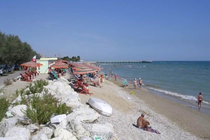 Beach 31 of 42
