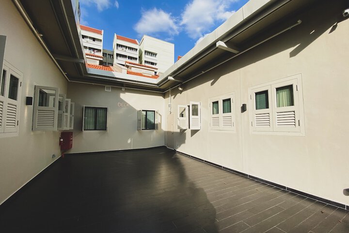 Sundeck 31 of 32