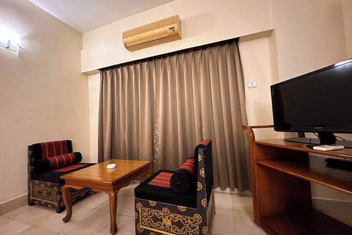 Room 16 of 37