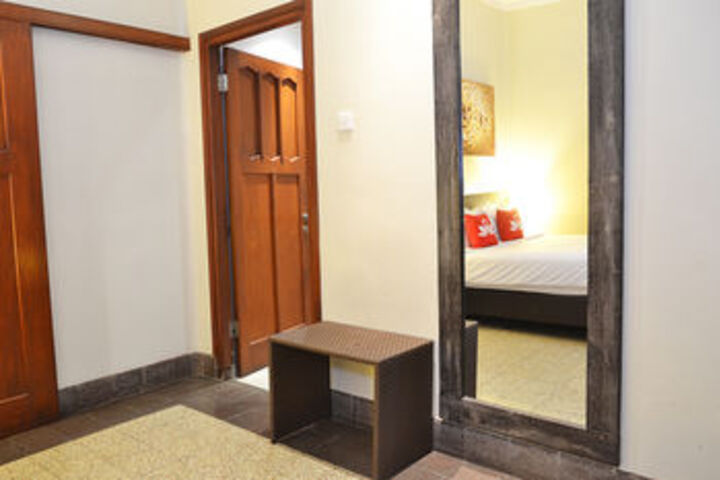 Room 14 of 23