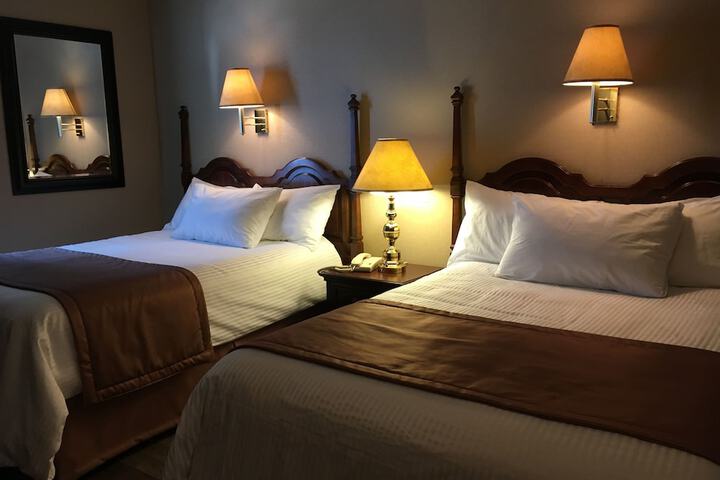 Room 13 of 118