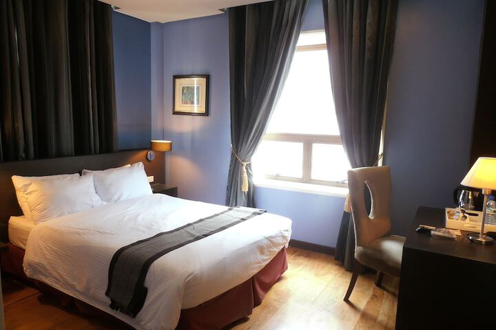 Room 10 of 66
