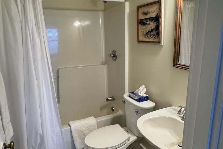 Room 121 of 182