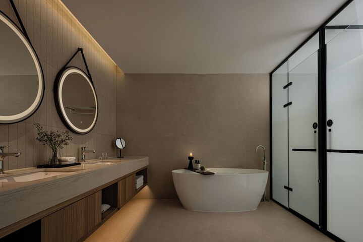 Room 15 of 24